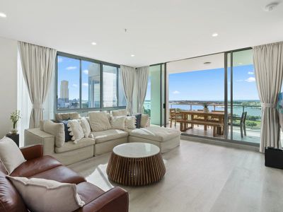1404 / 1 Como Crescent, Southport