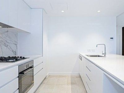 802 / 3 Northcliffe Terrace, Surfers Paradise